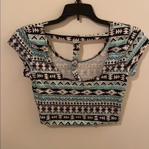 Aztec crop top - Picture 2 of 2